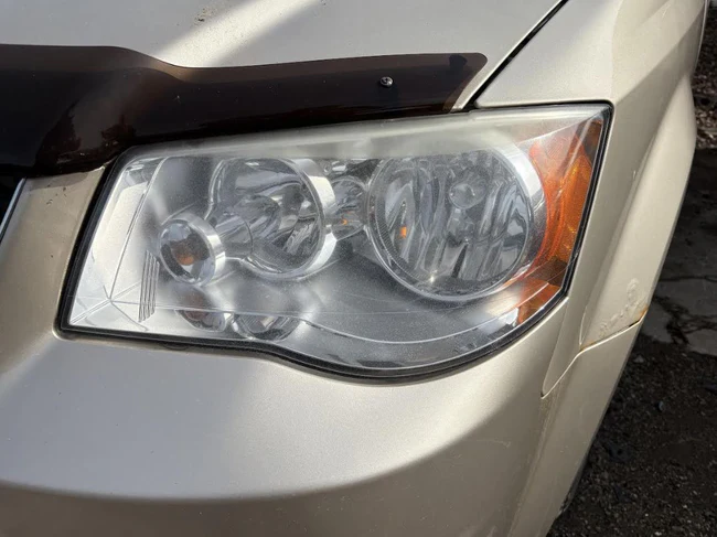 Used OEM LH Halogen Headlight 2009-2020 Caravan Town & Country 5113337AI