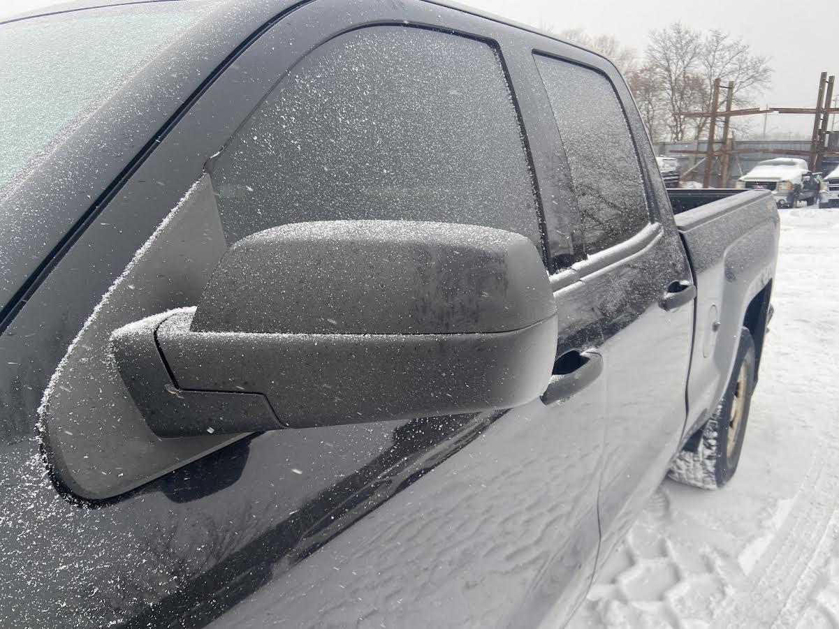 Used OEM LH Driver Door Mirror fits 2014-2015 Chevrolet Silverado, GMC Sierra 20979682