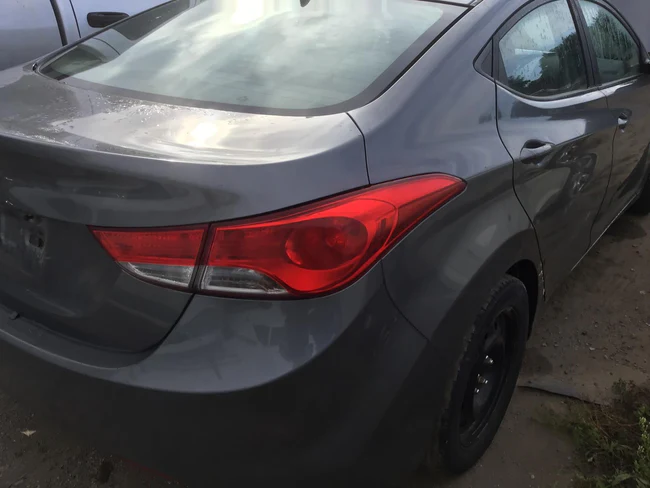 Used OEM RH Tail light 2011-2013 Elantra 924023Y000